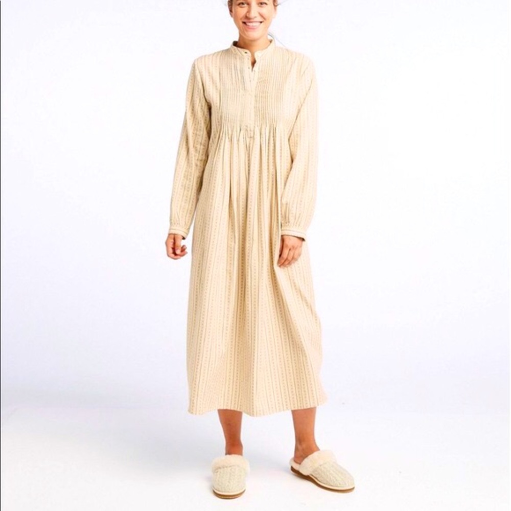 VINTAGE LL BEAN FLANNEL RED/CREAM NIGHTGOWN SIZE SMALL